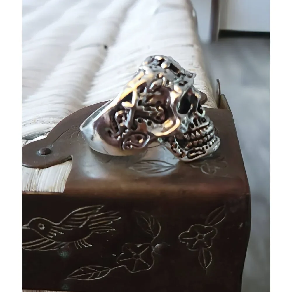Sugar Skull Silverstone Skull & Crosses Ring